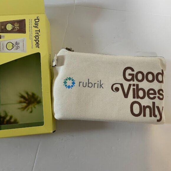 Sun Bum Day Tripper Sunscreen Travel Kit NEW WITH BOX - Picture 7 of 9